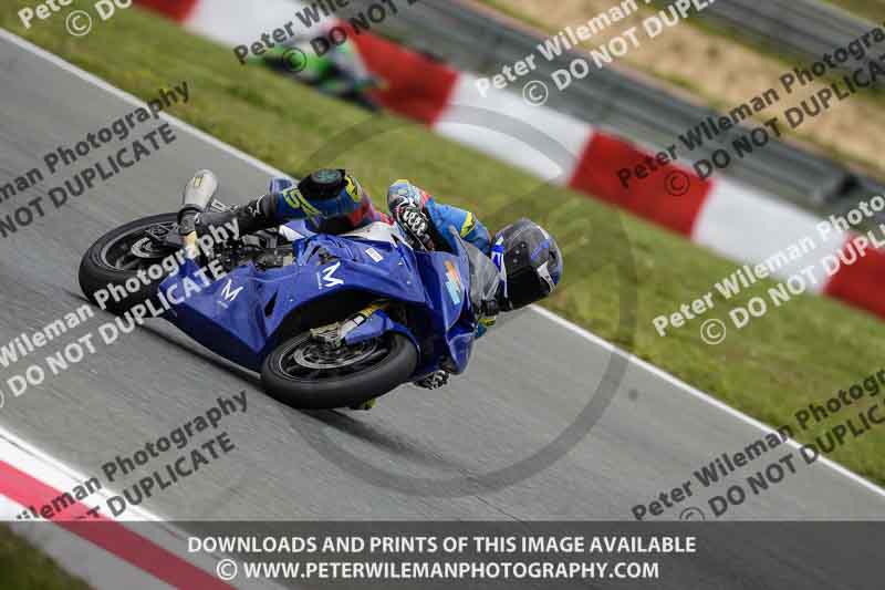 cadwell no limits trackday;cadwell park;cadwell park photographs;cadwell trackday photographs;enduro digital images;event digital images;eventdigitalimages;navarra;no limits trackdays;peter wileman photography;racing digital images;trackday digital images;trackday photos